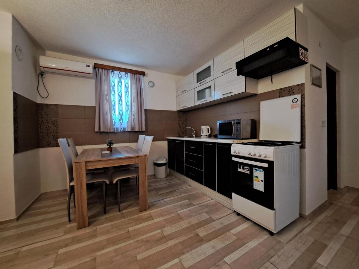 Apartman Morana Szluin Kültér fotó